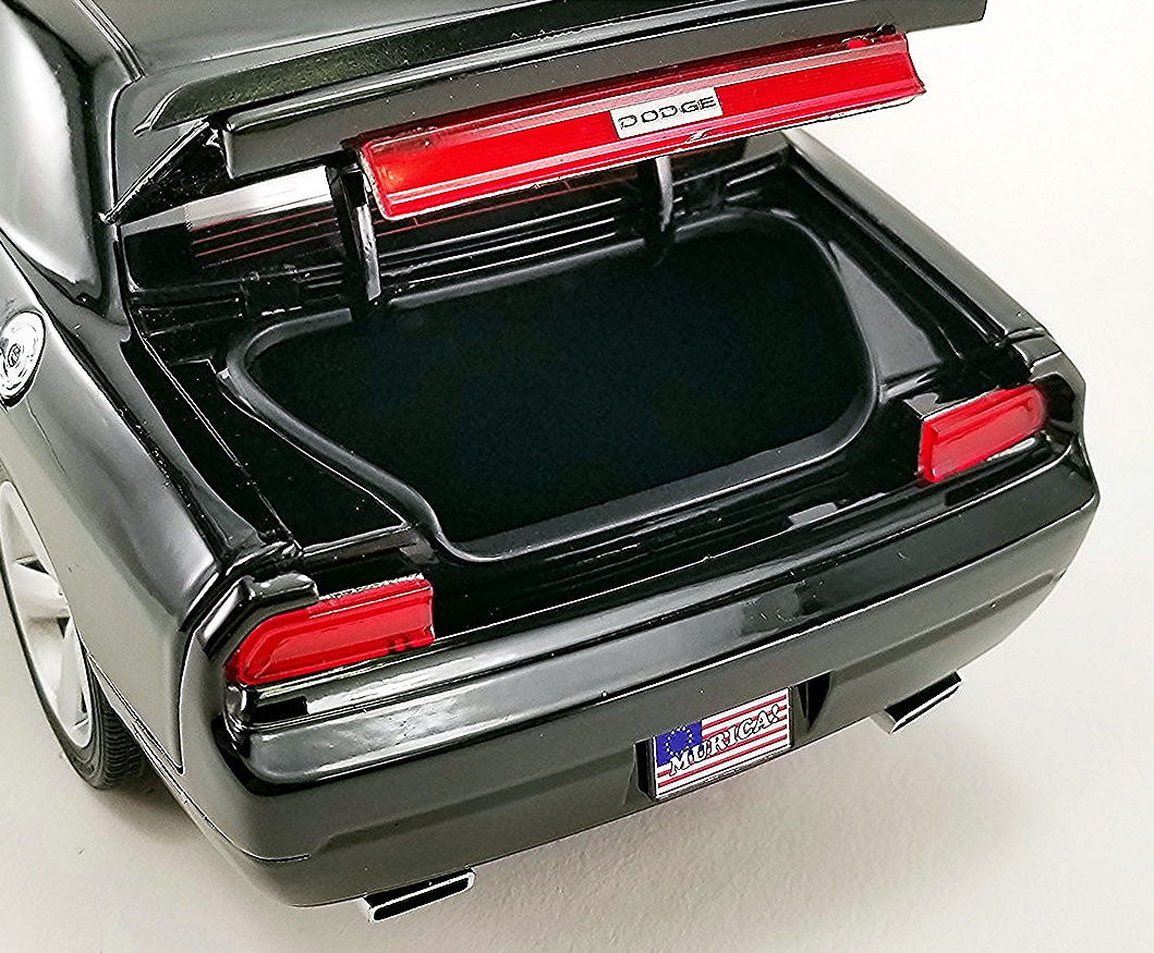 2010 Dodge Challenger SRT with George Washington Figure & US Flag1 - Image 4