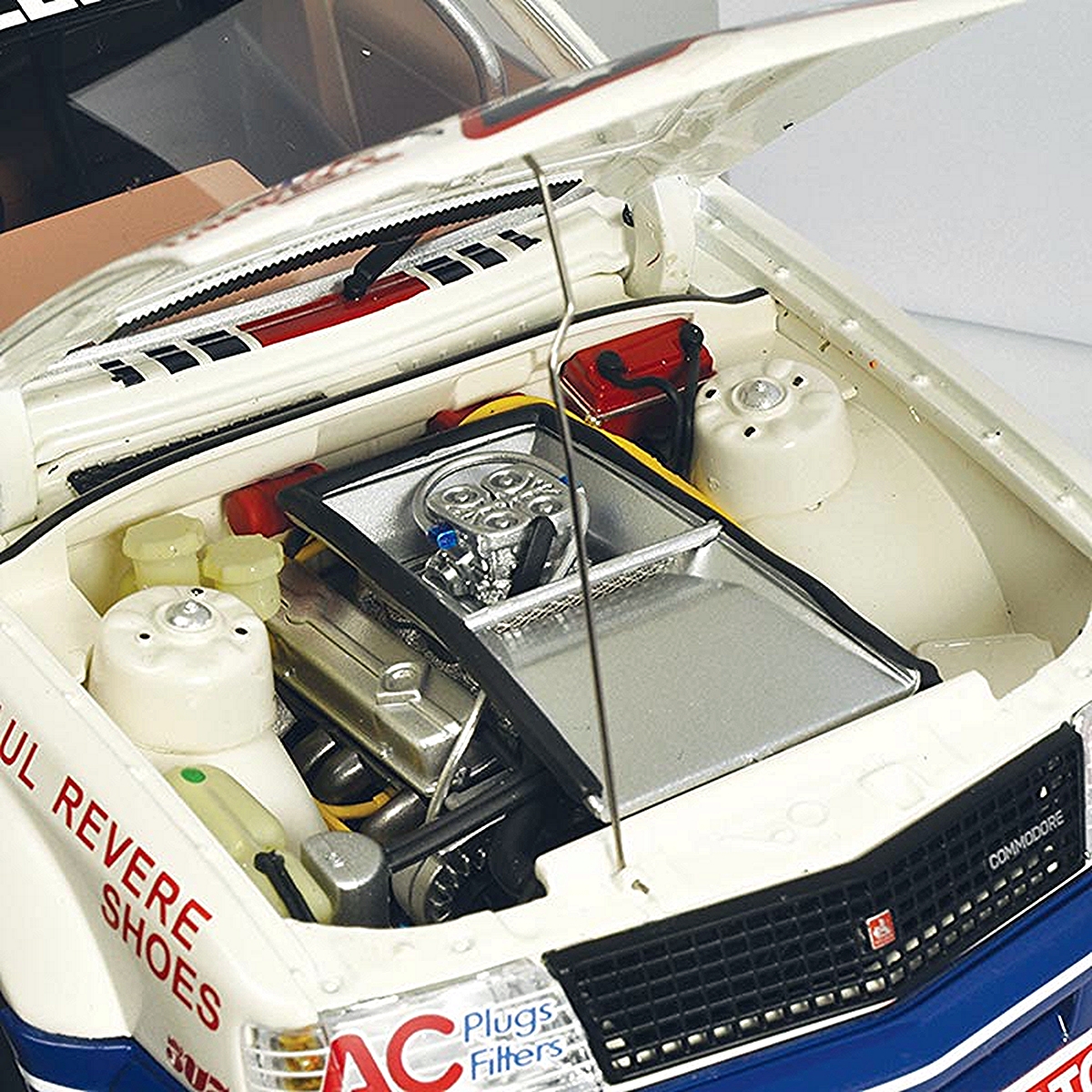 Holden VC Commodore 1981 Bathurst - Warren Cullen & Alan Jones #12 - Image 7